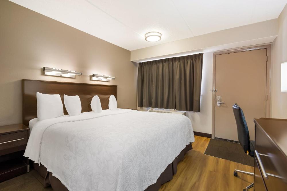 Standard King Room Smoke Free interior